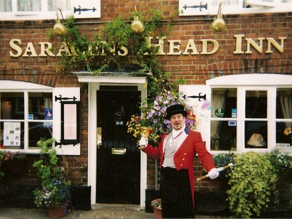 The Saracens Head Inn Amersham Esterno foto